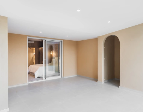 Apartamento en venta en Country Club Las Brisas, Nueva Andalucia