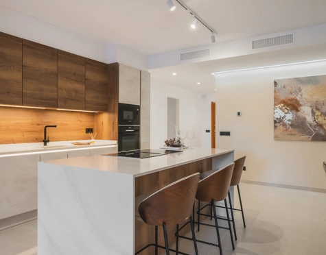 Apartamento en venta en Country Club Las Brisas, Nueva Andalucia