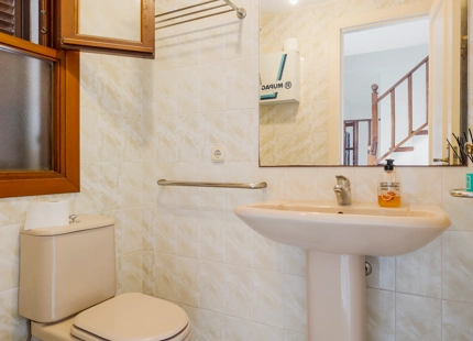 BEACHSIDE 2-BEDROOM TOWNHOUSE IN ESTEPONA