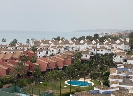 BEACHSIDE 2-BEDROOM TOWNHOUSE IN ESTEPONA