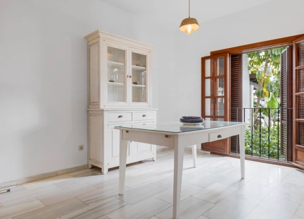 BEACHSIDE 2-BEDROOM TOWNHOUSE IN ESTEPONA
