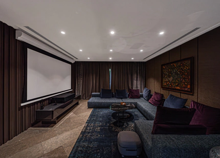 DREAMY FRONTLINE GOLF VILLA IN MARBELLA