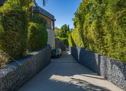 DREAMY FRONTLINE GOLF VILLA IN MARBELLA