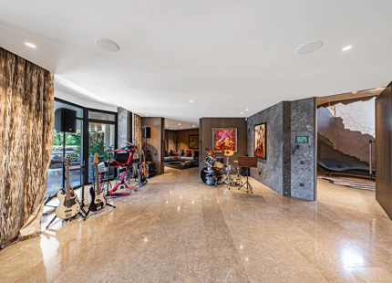 DREAMY FRONTLINE GOLF VILLA IN MARBELLA