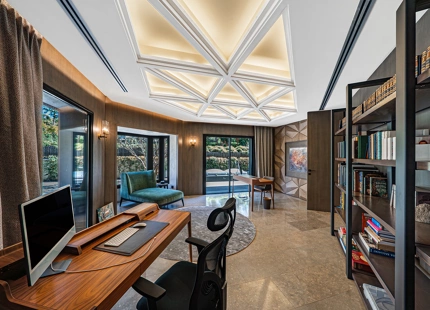 DREAMY FRONTLINE GOLF VILLA IN MARBELLA