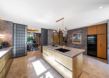DREAMY FRONTLINE GOLF VILLA IN MARBELLA