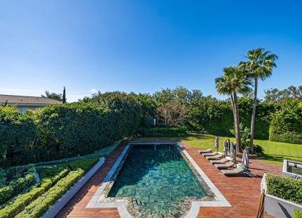 DREAMY FRONTLINE GOLF VILLA IN MARBELLA