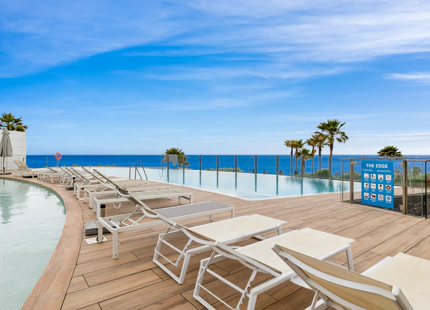 EXCEPTIONAL 3-BEDROOM APARTMENT IN ESTEPONA WEST FOR SALE