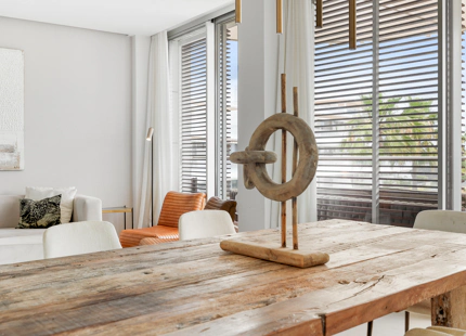 EXCEPTIONAL 3-BEDROOM APARTMENT IN ESTEPONA WEST FOR SALE