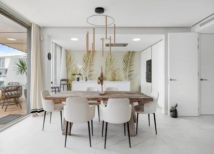 EXCEPTIONAL 3-BEDROOM APARTMENT IN ESTEPONA WEST FOR SALE