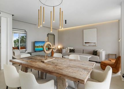 EXCEPTIONAL 3-BEDROOM APARTMENT IN ESTEPONA WEST FOR SALE