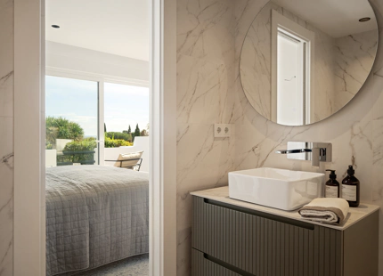 EXCEPTIONAL 4-BEDROOM TOWNHOUSE FOR SALE IN NUEVA ANDALUCÍA