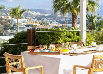 STUNNING 4-BEDROOM VILLA FOR SALE IN BENAHAVÍS