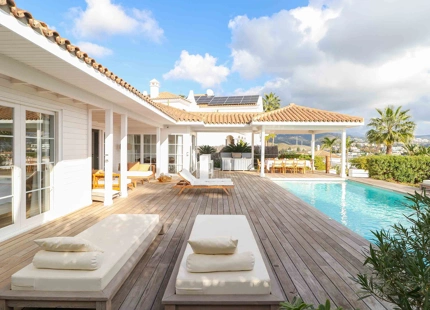 STUNNING 4-BEDROOM VILLA FOR SALE IN BENAHAVÍS