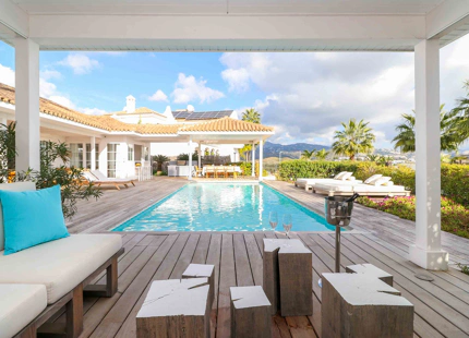 STUNNING 4-BEDROOM VILLA FOR SALE IN BENAHAVÍS