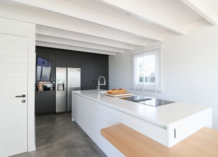 STUNNING 4-BEDROOM VILLA FOR SALE IN BENAHAVÍS