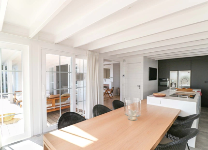 STUNNING 4-BEDROOM VILLA FOR SALE IN BENAHAVÍS