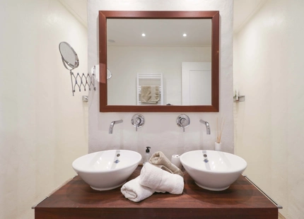 STUNNING 4-BEDROOM VILLA FOR SALE IN BENAHAVÍS
