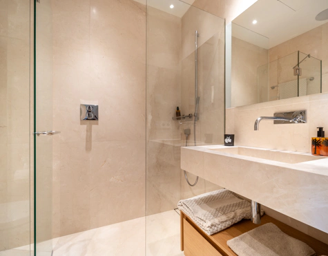 Apartment for sale in La Quinta, Benahavis
