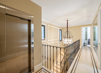 ELEGANT 6-BEDROOM VILLA FOR SALE IN BENAHAVÍS