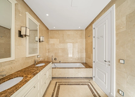 ELEGANT 6-BEDROOM VILLA FOR SALE IN BENAHAVÍS