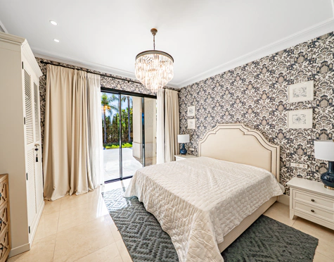 Villa for sale in Los Flamingos, Benahavis