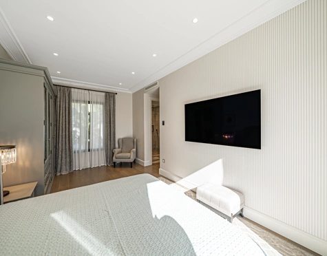 Villa for sale in Los Flamingos, Benahavis