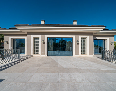 Villa for sale in Los Flamingos, Benahavis