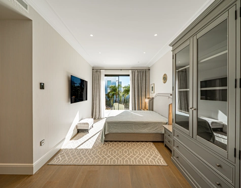 Villa for sale in Los Flamingos, Benahavis