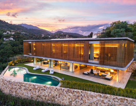 Villa en venta en El Madroñal, Benahavis