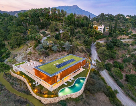 Villa for sale in El Madroñal, Benahavis