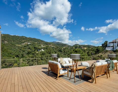 Villa for sale in El Madroñal, Benahavis