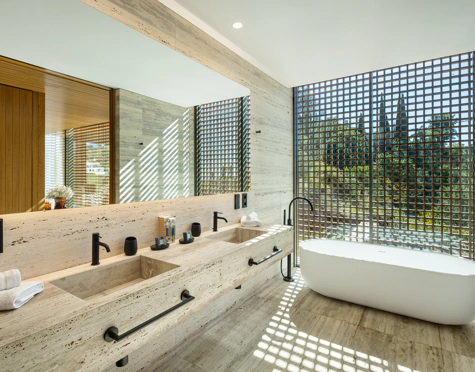 Villa for sale in El Madroñal, Benahavis