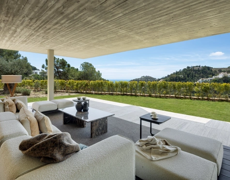 Villa for sale in El Madroñal, Benahavis