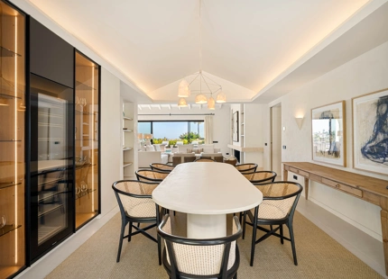 EXCEPTIONAL VILLA WITH STUNNING INTERIORS AND OUTDOOR SPACES IN NUEVA ANDALUCÍA