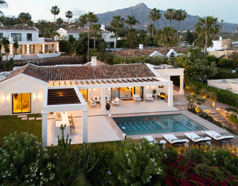 Villa for sale in Nueva Andalucia, Marbella
