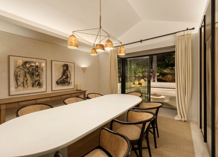 EXCEPTIONAL VILLA WITH STUNNING INTERIORS AND OUTDOOR SPACES IN NUEVA ANDALUCÍA