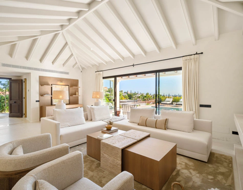 Villa for sale in Nueva Andalucia, Marbella