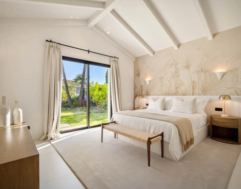 Villa for sale in Nueva Andalucia, Marbella