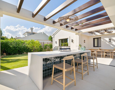 Villa for sale in Nueva Andalucia, Marbella