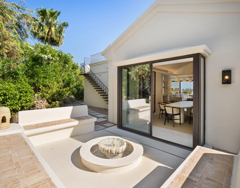 Villa for sale in Nueva Andalucia, Marbella