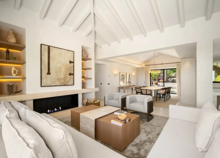 EXCEPTIONAL VILLA WITH STUNNING INTERIORS AND OUTDOOR SPACES IN NUEVA ANDALUCÍA