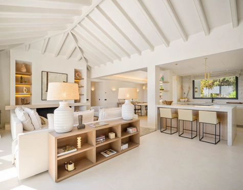 Villa for sale in Nueva Andalucia, Marbella