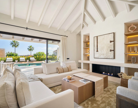 Villa for sale in Nueva Andalucia, Marbella
