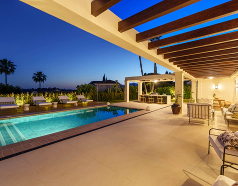 Villa for sale in Nueva Andalucia, Marbella