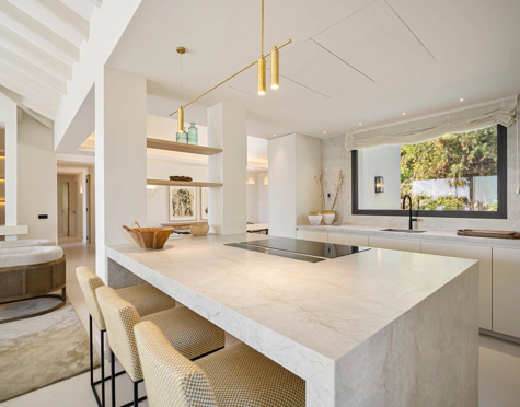 Villa for sale in Nueva Andalucia, Marbella