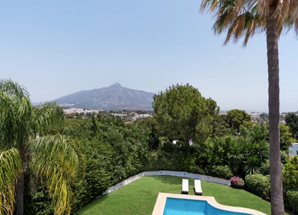 PRIVATE VILLA IN THE HEART OF NUEVA ANDALUCIA