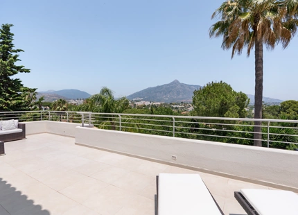 PRIVATE VILLA IN THE HEART OF NUEVA ANDALUCIA