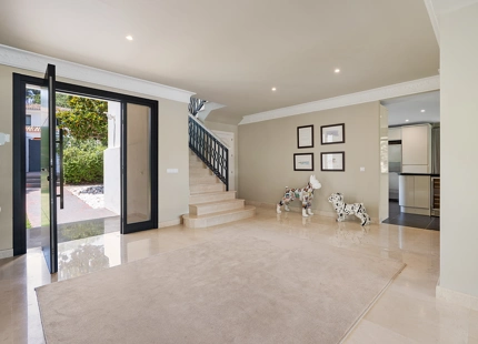 PRIVATE VILLA IN THE HEART OF NUEVA ANDALUCIA
