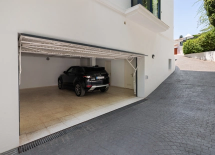 PRIVATE VILLA IN THE HEART OF NUEVA ANDALUCIA